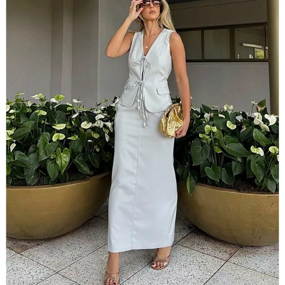 Two pieces set - Picture 2 of 2